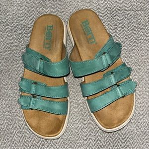 Born turquoise leather Daintree 3 strap slip on sandals low heel size 6